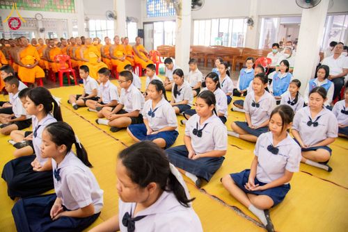 ภาพ No.305153:วันที่ 28 มกราคม พ.ศ. 2569 พิธีทอดผ้าป่าทำนุบำรุงศาสนสถาน ณ วัดเกิดการอุดม อ.คลองหลวง จ.ปทุมธานี ในโครงการธรรมยาตรา กตัญญูบูชา มหาปูชนียาจารย์ พระมงคลเทพมุนี(สด จนฺทสโร) พระผู้ปราบมาร อนุสรณ์สถาน 7 แห่ง ปีที่ 14