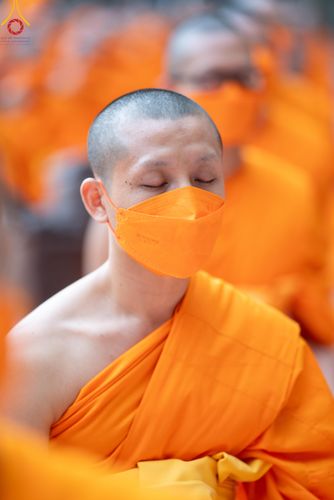 ภาพ No.106233:พระธรรมยาตราร่วมปฏิบัติธรรม และถ่ายภาพหมู่ประวัติศาสตร์ ในโครงการธรรมยาตรากตัญญูบูชา มหาปูชนียาจารย์ พระมงคลเทพมุนี(สด จนฺทสโร) พระผู้ปราบมาร  อนุสรณ์สถาน 7 แห่ง ปีที่ 12  วันที่ 4 มกราคม พ.ศ. 2567  ณ อนุสรณ์สถานมหาวิหารพระมงคลเทพมุนี จ.สุพรรณบุรี