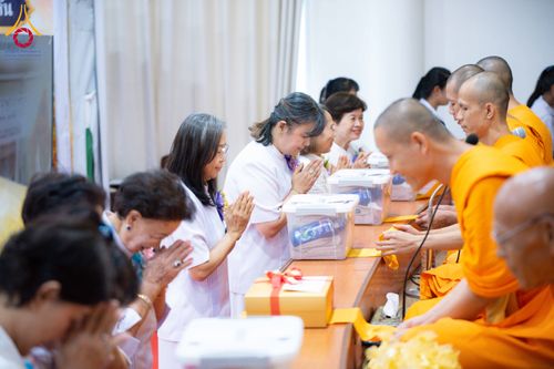 ภาพ No.340738:วันอาทิตย์ที่ 19 กรกฎาคม พ.ศ. 2569 พิธีทอดผ้าป่าเติมเต็มโรงครัวมหาทาน ในวาระครบรอบ 12 ปี ณ ศูนย์อบรมเยาวชนบางปะหัน จ.พระนครศรีอยุธยา