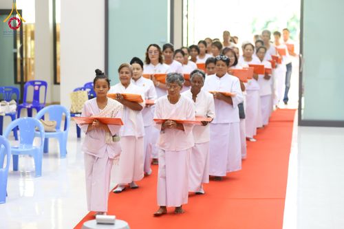 ภาพ No.327616:วันอาทิตย์ที่ 3 พฤษภาคม พ.ศ. 2569 พิธีบูชาข้าวพระและทอดผ้าระบบไฟฟ้า สุขพิมาน ศูนย์ปฏิบัติธรรมพัทลุง