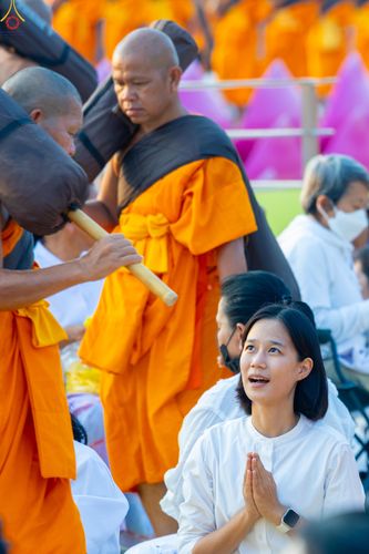 ภาพ No.299565:วันที่ 18 มกราคม พ.ศ. 2569 พิธีต้อนรับพระธรรมยาตรา (ภาพชุดที่ 2) ณ อนุสรณ์สถานลำดับที่ 5  สถานที่เผยแผ่วิชชาธรรมกายครั้งแรก อนุสรณ์สถานบางปลา วัดบางปลา อำเภอบางเลน จังหวัดนครปฐม ในโครงการธรรมยาตรา กตัญญูบูชา มหาปูชนียาจารย์ พระมงคลเทพมุนี(สด จนฺทสโร) พระ