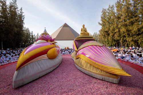 ภาพ No.34898:โครงการธรรมยาตรา เส้นทางพระผู้ปราบมาร ปีที่ 8 ณ อนุสรณ์สถานพระมงคลเทพมุนี