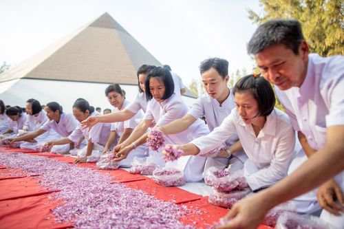 ภาพ No.34904:โครงการธรรมยาตรา เส้นทางพระผู้ปราบมาร ปีที่ 8 ณ อนุสรณ์สถานพระมงคลเทพมุนี