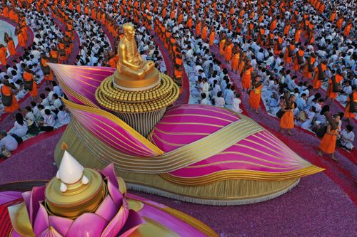 ภาพ No.34974:โครงการธรรมยาตรา เส้นทางพระผู้ปราบมาร ปีที่ 8 ณ อนุสรณ์สถานคลองบางนางแท่น