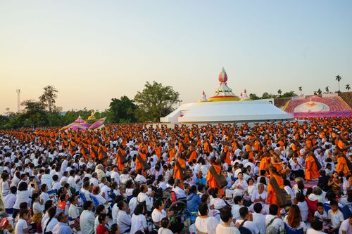 ภาพ No.34987:โครงการธรรมยาตรา เส้นทางพระผู้ปราบมาร ปีที่ 8 ณ อนุสรณ์สถานคลองบางนางแท่น