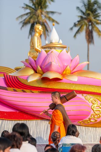 ภาพ No.34998:โครงการธรรมยาตรา เส้นทางพระผู้ปราบมาร ปีที่ 8 ณ อนุสรณ์สถานคลองบางนางแท่น