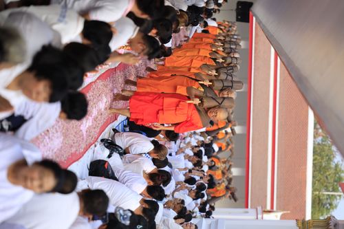 ภาพ No.35046:โครงการธรรมยาตรา เส้นทางพระผู้ปราบมาร ปีที่ 8 ณ วัดสองพี่น้อง