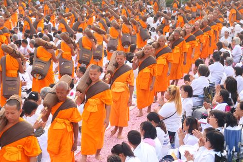 ภาพ No.35190:โครงการธรรมยาตรา เส้นทางพระผู้ปราบมาร ปีที่ 8 ณ วัดโบสถ์บน