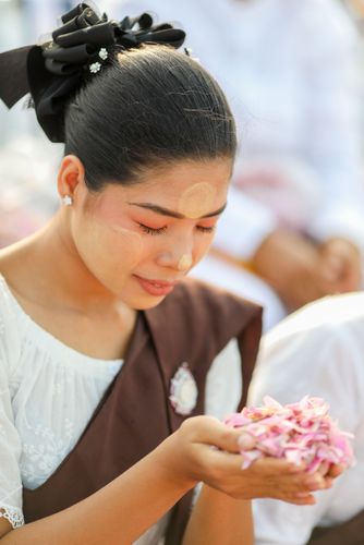 ภาพ No.35284:โครงการธรรมยาตรา เส้นทางพระผู้ปราบมาร ปีที่ 8 ณ อนุสรณ์สถานบางปลา