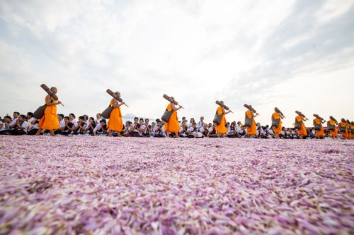 ภาพ No.35251:โครงการธรรมยาตรา เส้นทางพระผู้ปราบมาร ปีที่ 8 ณ อนุสรณ์สถานบางปลา