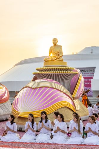ภาพ No.35261:โครงการธรรมยาตรา เส้นทางพระผู้ปราบมาร ปีที่ 8 ณ อนุสรณ์สถานบางปลา