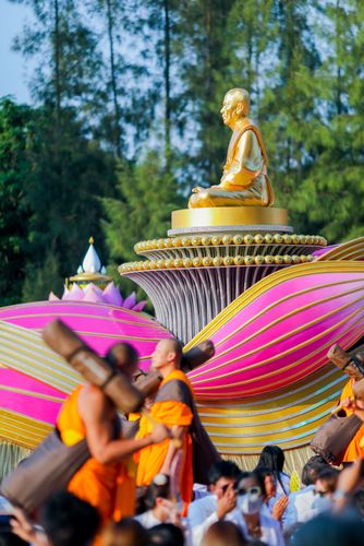 ภาพ No.35372:โครงการธรรมยาตรา เส้นทางพระผู้ปราบมาร ปีที่ 8 ณ วัดพระธรรมกาย