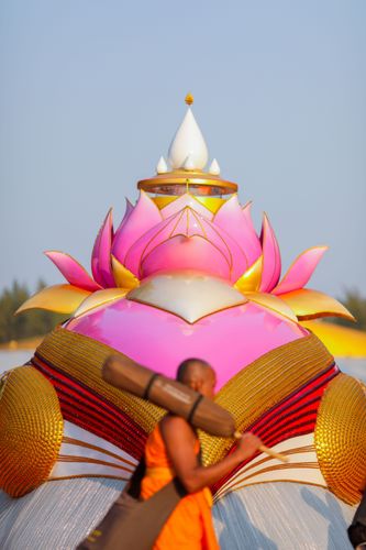 ภาพ No.35380:โครงการธรรมยาตรา เส้นทางพระผู้ปราบมาร ปีที่ 8 ณ วัดพระธรรมกาย