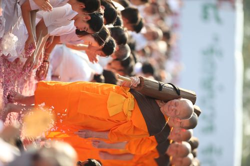ภาพ No.35352:โครงการธรรมยาตรา เส้นทางพระผู้ปราบมาร ปีที่ 8 ณ วัดพระธรรมกาย