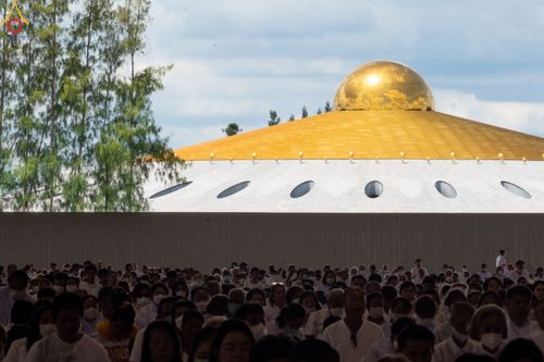 ภาพ No.83042:พิธีตักบาตร ณ บ้านแก้วเรือนทองคุณยายอาจารย์ฯ พิธีบูชาข้าวพระ ณ สภาธรรมกายสากล วัดพระธรรมกาย ในวันอาทิตย์ต้นเดือนที่ 2 ก.ค. พ.ศ.2566