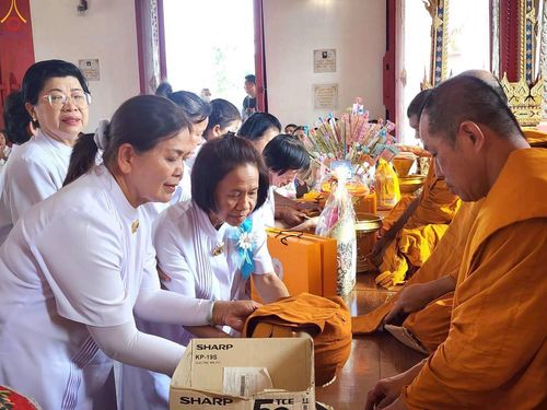 ภาพ No.283040:วันอาทิตย์ที่ 26 ตุลาคม พุทธศักราช 2568 พิธีทอดกฐินสามัคคีทั่วไทย 30,000 วัด  โดยคณะศิษยานุศิษย์ บูชาธรรม 81 ปี  หลวงพ่อธัมมชโย ณ วัดใหญ่ อ.เมือง จ.สมุทรสงคราม