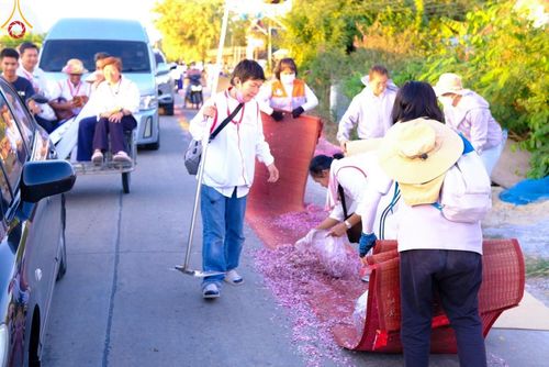 ภาพ No.105888:V.2 ทุ่มเท การเตรียมงาน เก็บงาน การรับบุญของเจ้าหน้าที่หน่วยงานต่างๆ เพื่อโครงการธรรมยาตรา กตัญญูบูชามหาปูชนียาจารย์ พระมงคลเทพมุนี (สด จนฺทสโร) พระผู้ปราบมาร อนุสรณ์สถาน 7 แห่ง ปีที่ 12 ระหว่างวันที่ 2 - 31 มกราคม พ.ศ.2567