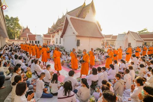 ภาพ No.73606:พิธีตักบาตรพระธรรมยาตราฯ ในโครงการธรรมยาตรากตัญญูบูชา มหาปูชนียาจารย์ พระมงคลเทพมุนี(สด จนฺทสโร) พระผู้ปราบมาร ปีที่ 11 ณ อนุสรณ์สถานลำดับที่ 4 สถานที่เกิดด้วยกายธรรม วัดโบสถ์ (บน) บางคูเวียง อ.บางกรวย จ.นนทบุรี วันที่ 22 มกราคม พ.ศ. 2566
