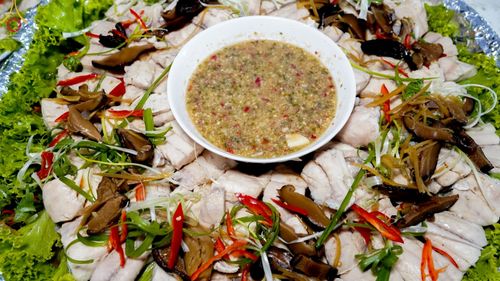 ภาพ No.71497:พิธีถวายภัตตาหารเป็นสังฆทาน แด่คณะพระธรรมยาตราฯ ในโครงการธรรมยาตรากตัญญูบูชา มหาปูชนียาจารย์ พระมงคลเทพมุนี(สด จนฺทสโร) พระผู้ปราบมาร อนุสรณ์สถาน 7 แห่ง ปีที่ 11 วันที่ 16 มกราคม พ.ศ. 2566