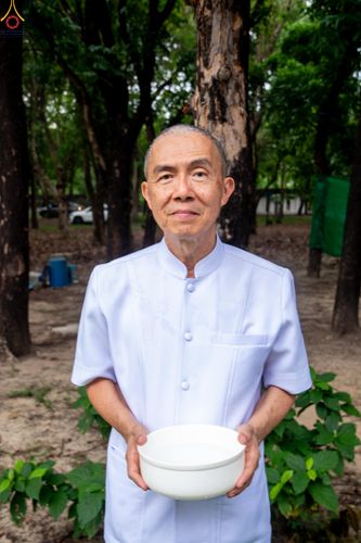 ภาพ No.330211:วันที่ 30 พฤษภาคม พ.ศ.2569 พิธีตัดปอยผมและปลงผม อุบาสกอุปสมบทอุทิศชีวิต 11 ท่าน ณ โบสถ์พระไตรปิฎก วัดพระธรรมกาย จังหวัดปทุมธานี