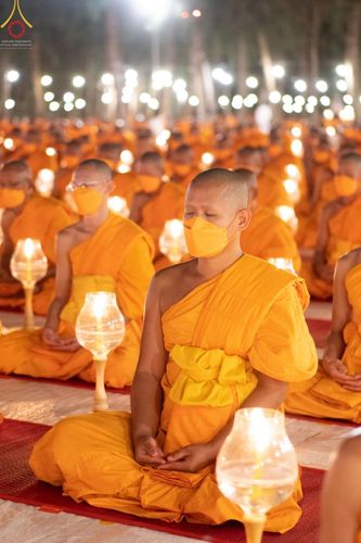 ภาพ No.69388:พิธีจุดประทีปถวายเป็นพุทธบูชา และบูชาธรรมมหาปูชนียาจารย์ ในโครงการธรรมยาตรากตัญญูบูชา มหาปูชนียาจารย์ พระมงคลเทพมุนี(สด จนฺทสโร) พระผู้ปราบมาร ปีที่ 11 ณ อนุสรณ์สถานมหาวิหารพระมงคลเทพมุนี อ.สองพี่น้อง จ.สุพรรณบุรี