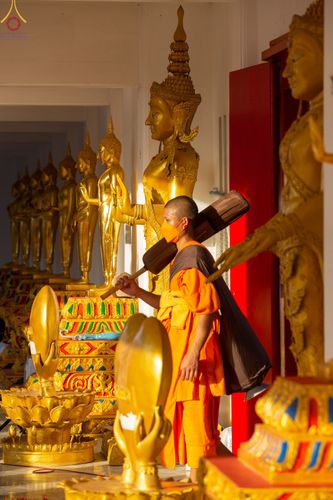 ภาพ No.70731:พิธีต้อนรับพระธรรมยาตรา ในโครงการธรรมยาตรากตัญญูบูชา มหาปูชนียาจารย์ พระมงคลเทพมุนี(สด จนฺทสโร) พระผู้ปราบมาร อนุสรณ์สถาน 7 แห่ง ปีที่ 11 วันที่ 14 มกราคม พ.ศ. 2566 ณ อนุสรณ์สถานลำดับที่ 3 สถานที่เกิดในเพศสมณะ วัดสองพี่น้อง อ.สองพี่น้อง จ.สุพรรณบุรี