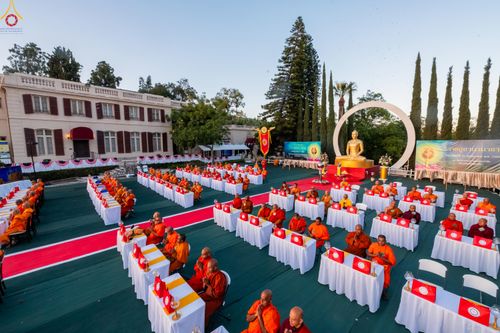 ภาพ No.332978:วันอาทิตย์ที่ 31 พฤษภาคม พ.ศ. 2569 วันวิสาขบูชา ณ วัดพระธรรมกายแคลิฟอร์เนีย  ประเทศสหรัฐอเมริกา