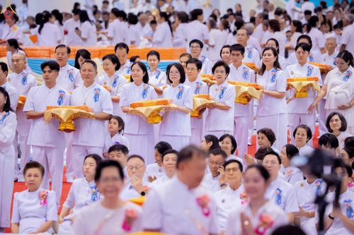 ภาพ No.345665:วันพฤหัสบดีที่ 27 สิงหาคม พ.ศ.2569 พิธีทอดผ้าป่าเพื่อถวายอุปกรณ์สื่อโสตทัศน์ อาคาร 82 ปี หลวงพ่อธัมมชโย พิธีทอดผ้าป่าสมทบกฐินวัดพระธรรมกาย และสมทบกฐิน 30,000 กว่าวัดทั่วไทย ครั้งที่ 1 ประจำปี พุทธศักราช 2569 ณ วัดพระธรรมกาย ปทุมธานี