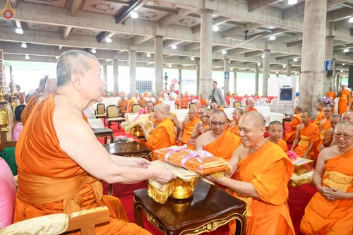 ภาพ No.323487:วันที่ 22 เมษายน พ.ศ.2569(วันคุ้มครองโลก) งานถวายมหาสังฆทาน 40,000 กว่าวัดทั่วประเทศ การเดินทางเข้าวัด , การต้อนรับปฏิสันถารพระสังฆาธิการ  ,  การจัดเตรียมภัตตาหาร , การลงทะเบียน