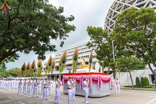 ภาพ No.89144:พิธีอัญเชิญรูปหล่อทองคำ  คุณยายอาจารย์มหารัตนอุบาสิกาจันทร์ ขนนกยูง เพื่อประดิษฐาน ณ มหาวิหารคุณยายอาจารย์ฯ เนื่องในวันครูผู้ค้นพบวิชชาธรรมกาย วันศุกร์ที่ 29 กันยายน พ.ศ. 2566