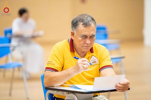 ภาพ No.309564:วันที่ 12 กุมภาพันธ์ พ.ศ. 2569 การสอบบาลีสนามหลวง ประจำปี 2569 ประโยค 1-2, ป.ธ.3/ ประโยค บ.ศ.1-2, บ.ศ.3 ณ สนามสอบประจำจังหวัดปทุมธานี แห่งที่ 2  วัดพระธรรมกาย อ.คลองหลวง จ.ปทุมธานี