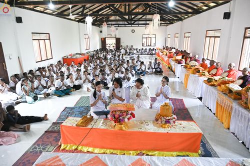 ภาพ No.278834:วันที่ 1 พฤศจิกายน  2568  กฐินสมทบวัดต่างประเทศ โดยคณะศิษยานุศิษย์ บูชาธรรม 81 ปี หลวงพ่อธัมมชโย ณ วัดธรรมรักษิตาราม ประเทศศรีลังกา