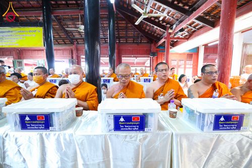 ภาพ No.303372:วันที่ 23 มกราคม พ.ศ. 2569 พิธีเจริญพุทธมนต์ปฏิบัติธรรม มอบทุนการศึกษา  ถวายสังฆทาน 109 วัด เพื่อถวายเป็นพุทธบูชา เพื่อขับเคลื่อนโครงการหมู่บ้านรักษาศีล 5 โดยคณะสงฆ์จังหวัดนครปฐม คณะศิษยานุศิษย์วัดพระธรรมกาย โครงการธรรมยาตรา ปีที่ 14 ณ วัดบางปลา อำเภอบาง