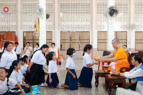 ภาพ No.304363:วันที่ 27 มกราคม พ.ศ. 2569 พิธีทอดผ้าป่าทำนุบำรุงศาสนสถาน ณ วัดไทยเจริญ อ.บางกรวย จ.นนทบุรี ในโครงการธรรมยาตรา กตัญญูบูชา มหาปูชนียาจารย์ พระมงคลเทพมุนี(สด จนฺทสโร) พระผู้ปราบมาร อนุสรณ์สถาน 7 แห่ง ปีที่ 14