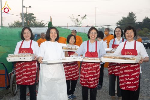 ภาพ No.294798:วันที่ 15 มกราคม พ.ศ. 2569 พิธีถวายภัตตาหารเป็นสังฆทาน แด่พระธรรมยาตรา ณ วัดโบสถ์บน ต.บางคูเวียง จ.นนทบุรี อนุสรณ์สถานลำดับที่ 4 สถานที่เกิดด้วยกายธรรม ในโครงการธรรมยาตรา กตัญญูบูชา มหาปูชนียาจารย์ พระมงคลเทพมุนี(สด จนฺทสโร) พระผู้ปราบมาร อนุสรณ์สถาน 7 แ