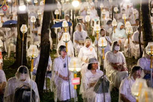 ภาพ No.89291:พิธีประดิษฐานรูปหล่อทองคำ  คุณยายอาจารย์มหารัตนอุบาสิกาจันทร์ ขนนกยูง ภายในมหาวิหารคุณยายอาจารย์ฯ เนื่องในวันครูผู้ค้นพบวิชชาธรรมกาย วันศุกร์ที่ 29 กันยายน พ.ศ. 2566 ณ วัดพระธรรมกาย จ.ปทุมธานี