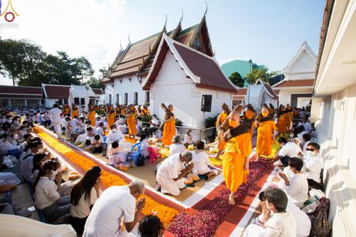 ภาพ No.72308:พิธีต้อนรับพระธรรมยาตรา ในโครงการธรรมยาตรากตัญญูบูชา มหาปูชนียาจารย์ พระมงคลเทพมุนี(สด จนฺทสโร) พระผู้ปราบมาร อนุสรณ์สถาน 7 แห่ง ปีที่ 11 วันที่ 18 มกราคม พ.ศ. 2566 ณ อนุสรณ์สถานลำดับที่ 4 สถานที่เกิดด้วยกายธรรม วัดโบสถ์ (บน) บางคูเวียง อ.บางกรวย จ.นนทบุ
