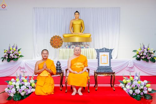 ภาพ No.343022:วันอาทิตย์ที่ 9 สิงหาคม พ.ศ.2569 พิธีมอบพัด ตั้งฐานานุกรม พระราชภาวนาวชิรวิเทศ วิ. ณ ห้องอาคารปลูกศรัทธา 2 วัดพระธรรมกาย