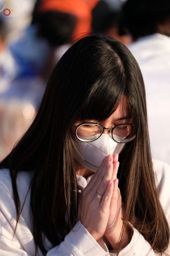 ภาพ No.74781:พิธีตักบาตรพระธรรมยาตราฯ ในโครงการธรรมยาตรากตัญญูบูชา มหาปูชนียาจารย์ พระมงคลเทพมุนี(สด จนฺทสโร) พระผู้ปราบมาร ปีที่ 11 ณ อนุสรณ์สถานลำดับที่ 5 สถานที่เผยแผ่วิชชาธรรมกายครั้งแรก อนุสรณ์สถานบางปลา วัดบางปลา อ.บางเลน จ.นครปฐม วันที่ 29 มกราคม พ.ศ. 2566