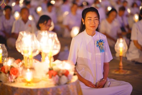 ภาพ No.308073:วันที่ 31 มกราคม พ.ศ. 2569 พิธีจุดประทีปธรรมถวายเป็นพุทธบูชา  และบูชาธรรมมหาปูชนียาจารย์ (ภาพชุดที่ 3) ณ วัดพระธรรมกาย ปทุมธานี ในโครงการธรรมยาตรา กตัญญูบูชา มหาปูชนียาจารย์ พระมงคลเทพมุนี(สด จนฺทสโร) พระผู้ปราบมาร อนุสรณ์สถาน 7 แห่ง ปีที่ 14