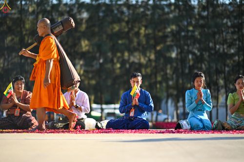 ภาพ No.287039:วันที่ 2 มกราคม พ.ศ.2569 พิธีต้อนรับพระธรรมยาตรา ครั้งที่ 1 (ภาพชุดที่ 2) ณ วัดพระธรรมกาย (วิหารหลวงปู่ - พระมหาธรรมกายเจดีย์)