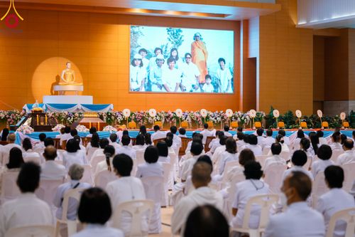 ภาพ No.90698:พิธีบำเพ็ญกุศลสวดพระอภิธรรม อุบาสกถาวร พรหมถาวร (อุบาสกผู้ปั้นพระ) วันอาทิตย์ที่ 15 ตุลาคม พ.ศ. 2566 ณ ห้องแก้วสารพัดนึก 1 สภาธรรมกายสากล วัดพระธรรมกาย จ.ปทุมธานี