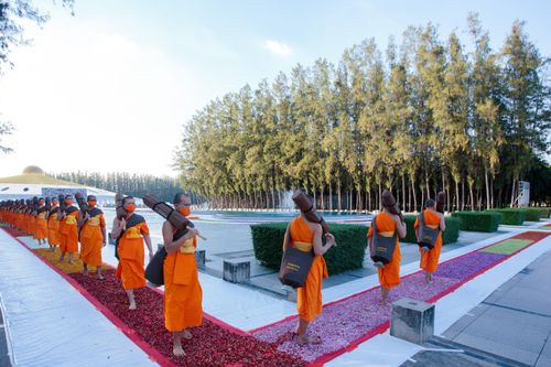 ภาพ No.35677:โครงการธรรมยาตรา เส้นทางพระผู้ปราบมาร ปีที่ 9 ณ วัดพระธรรมกาย 