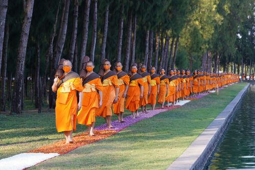 ภาพ No.35643:โครงการธรรมยาตรา เส้นทางพระผู้ปราบมาร ปีที่ 9 ณ วัดพระธรรมกาย 