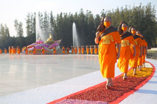 ภาพ No.35557:โครงการธรรมยาตรา เส้นทางพระผู้ปราบมาร ปีที่ 9 ณ วัดพระธรรมกาย 