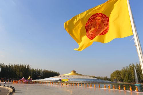 ภาพ No.35560:โครงการธรรมยาตรา เส้นทางพระผู้ปราบมาร ปีที่ 9 ณ วัดพระธรรมกาย 