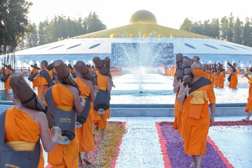 ภาพ No.35682:โครงการธรรมยาตรา เส้นทางพระผู้ปราบมาร ปีที่ 9 ณ วัดพระธรรมกาย 