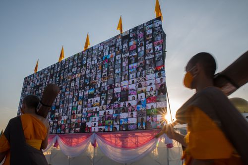 ภาพ No.35645:โครงการธรรมยาตรา เส้นทางพระผู้ปราบมาร ปีที่ 9 ณ วัดพระธรรมกาย 