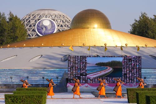 ภาพ No.35573:โครงการธรรมยาตรา เส้นทางพระผู้ปราบมาร ปีที่ 9 ณ วัดพระธรรมกาย 