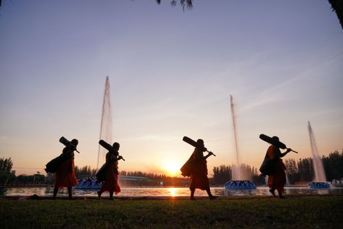 ภาพ No.35575:โครงการธรรมยาตรา เส้นทางพระผู้ปราบมาร ปีที่ 9 ณ วัดพระธรรมกาย 